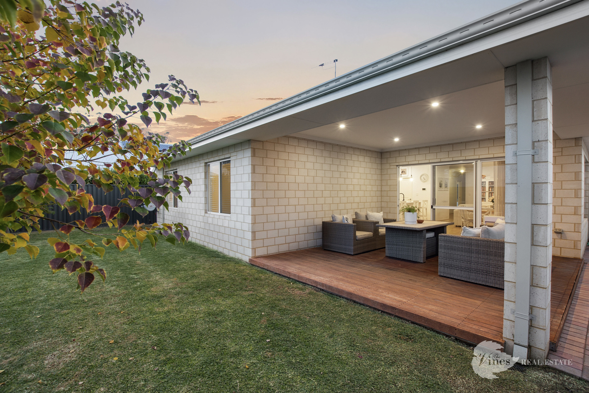 8 Ardleigh Street, Aveley - Thumbnail 3