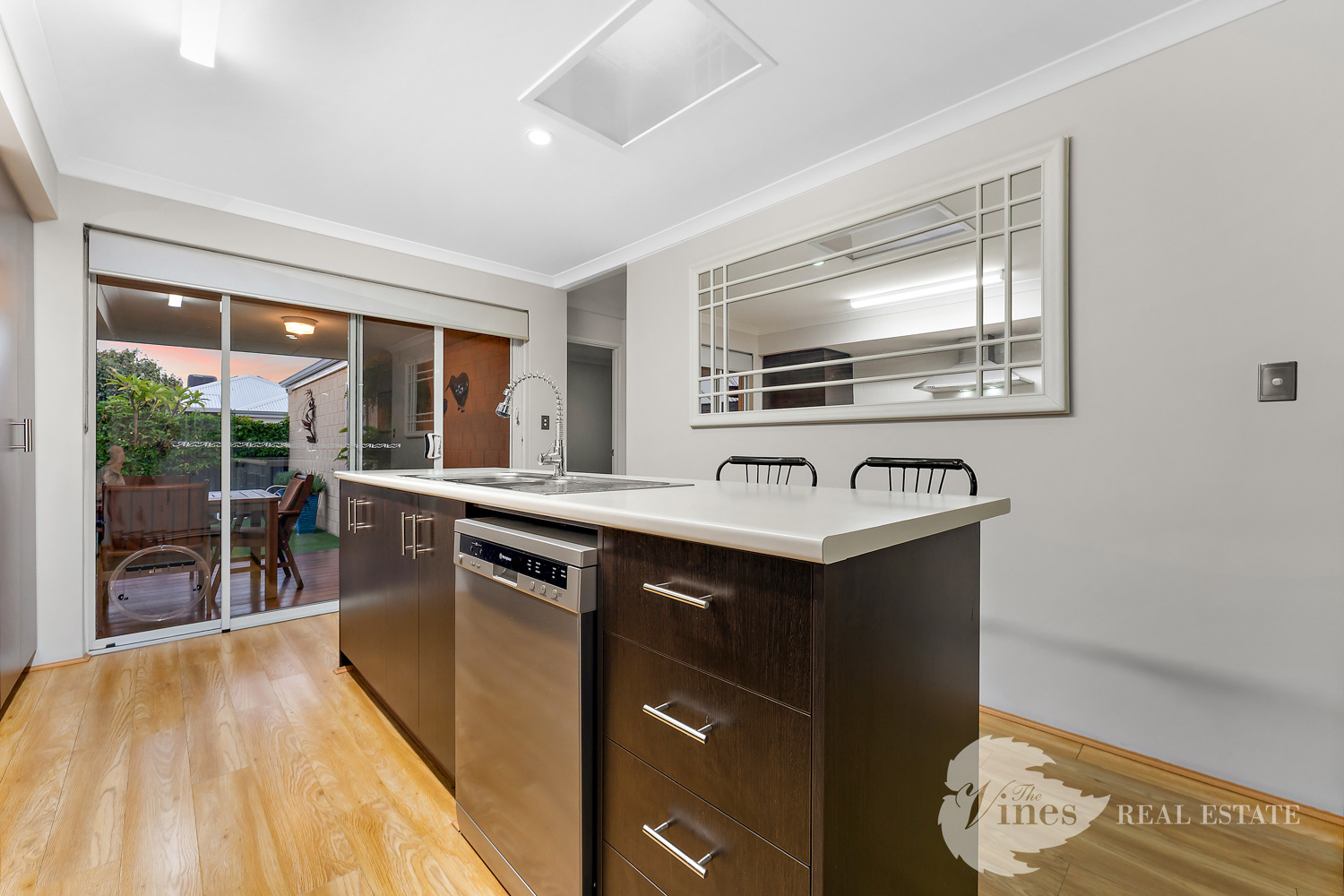 42 Wishard Avenue, Aveley - Thumbnail 8
