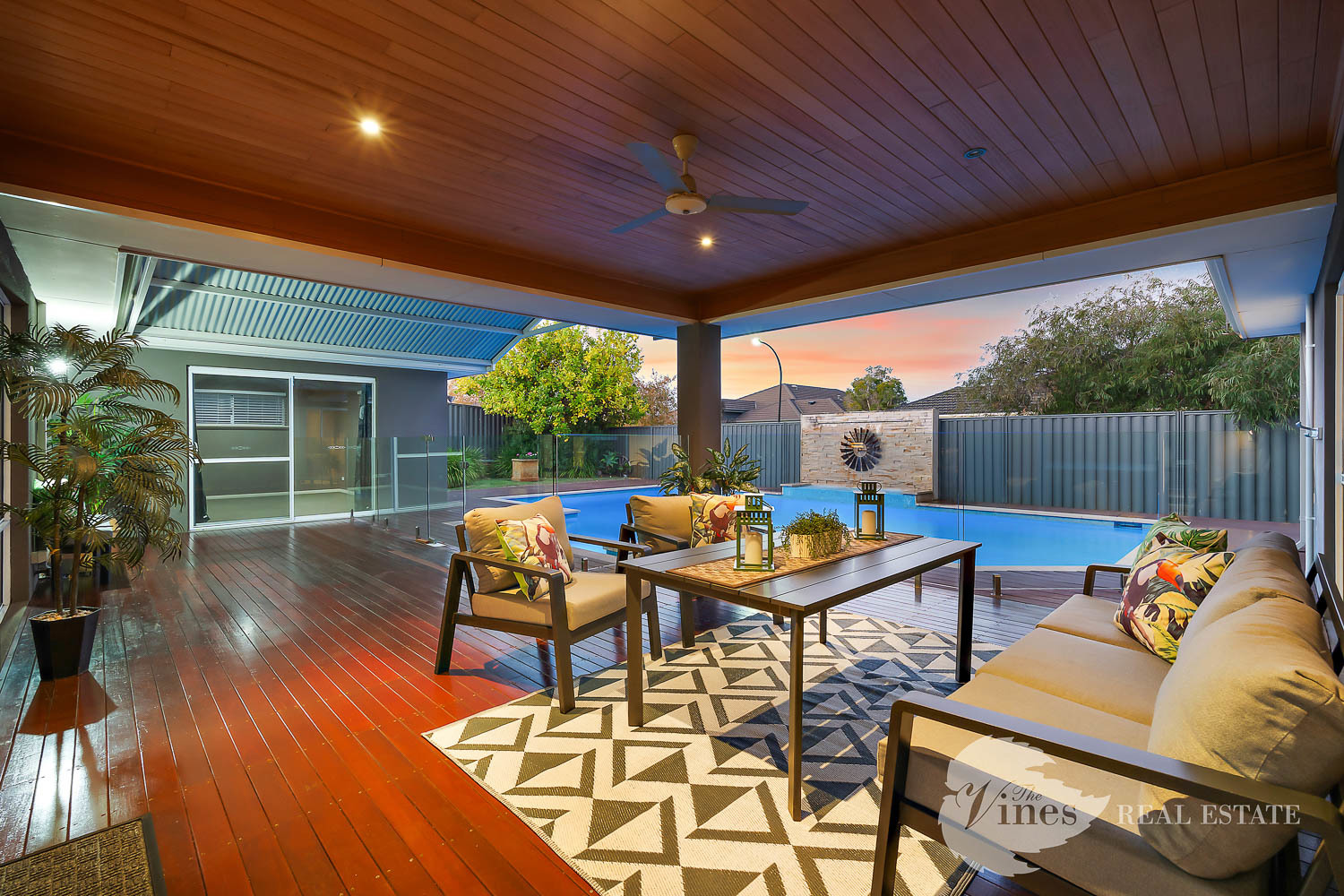 14 Balsam Mews, Aveley - Thumbnail 2