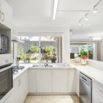 14 Lakefront Circle, The Vines, WA 6069