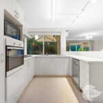 14 Lakefront Circle, The Vines, WA 6069