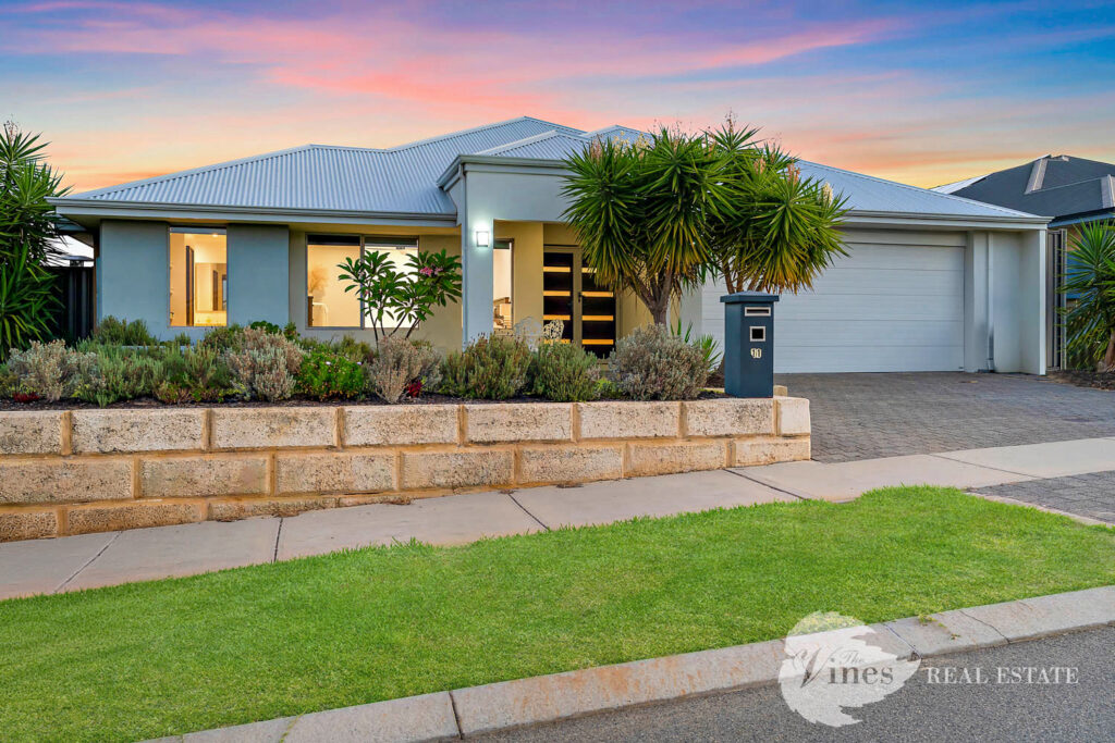 11 Marengo Close, Aveley, WA 6069