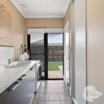 3 Muirfield Way, The Vines