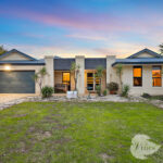 3 Muirfield Way, The Vines